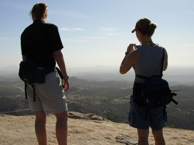 Hike with Robin and Lendy