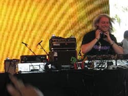 Coachella (distorted sound)