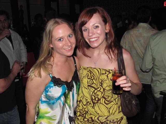 Lara & Sara